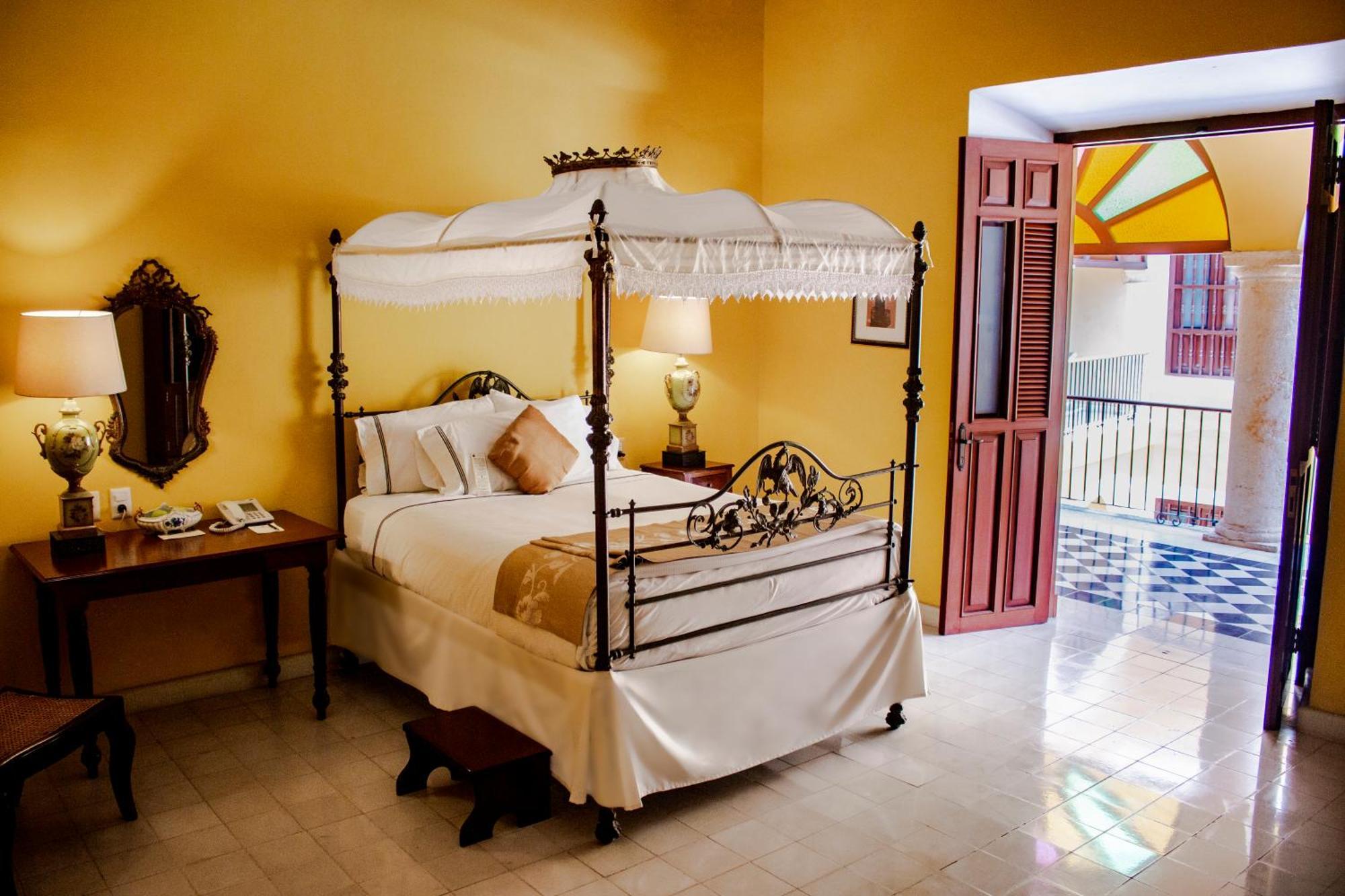 Hotel Boutique Casa Don Gustavo, แคมเปเช ภายนอก รูปภาพ